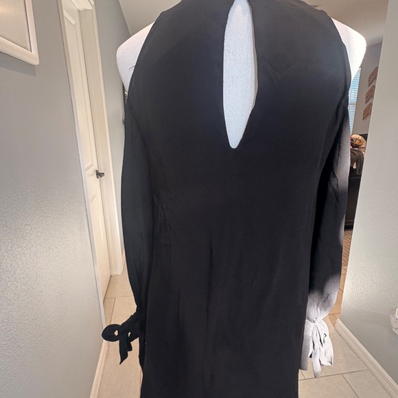 NWT!! REVOLVE - Keepsake twin peaks cold shoulder mini dress - Picture 4 of 6